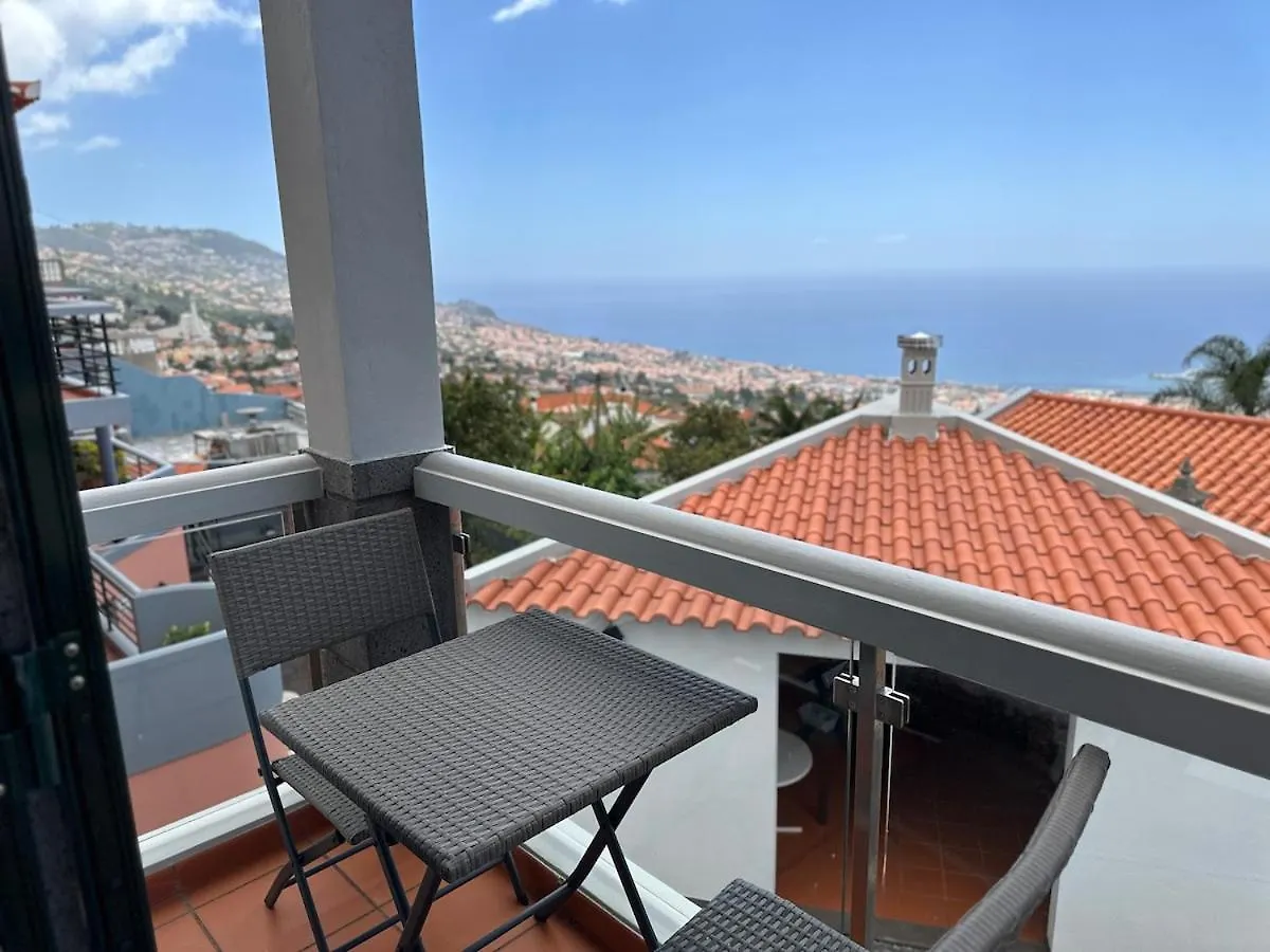 Casa Mollivia - Breath Taking Views Over Funchal Semesterbostad Funchal (Madeira)