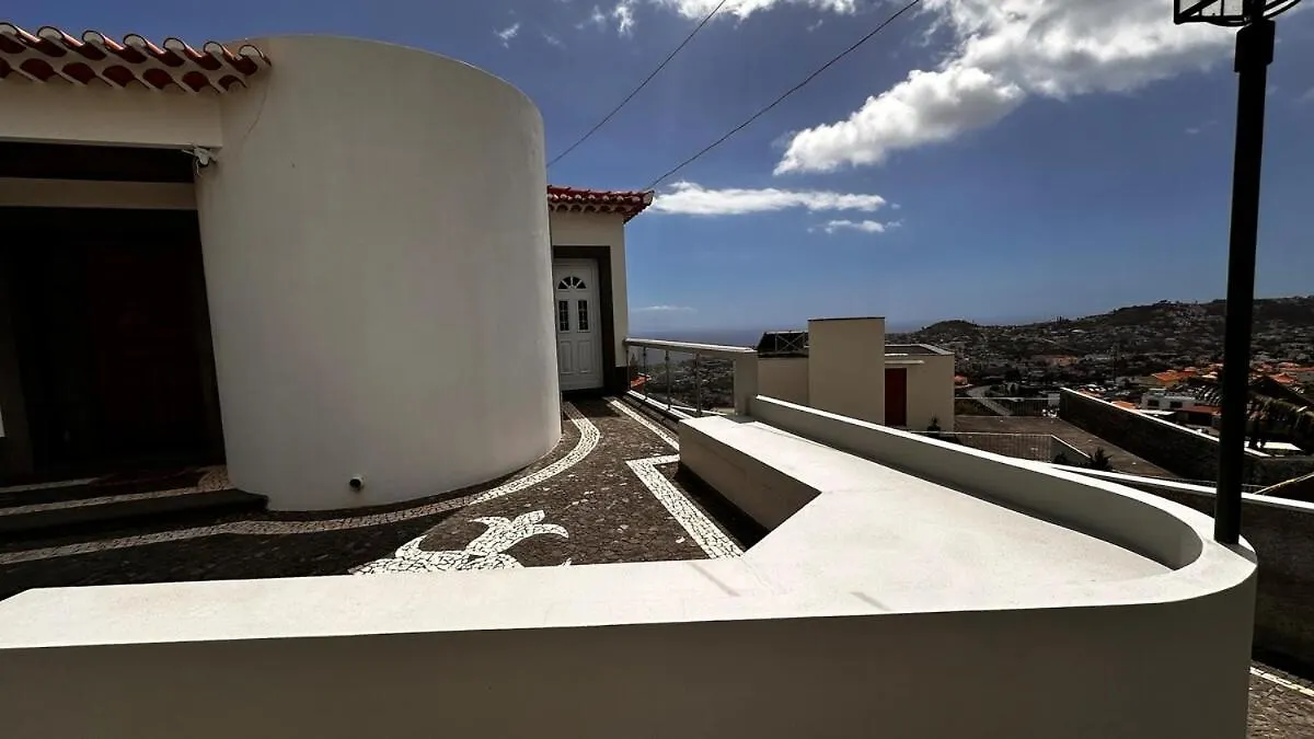 Casa Mollivia - Breath Taking Views Over Funchal 0*, Funchal (Madeira) Portugal