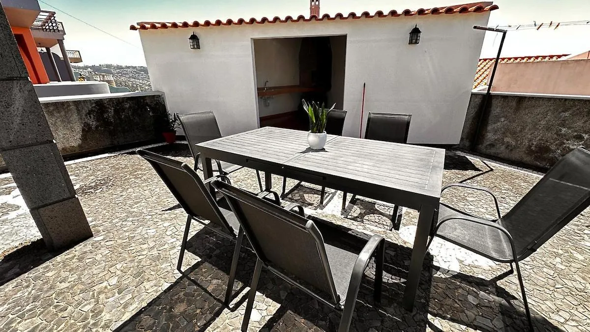 Casa Mollivia - Breath Taking Views Over Funchal Ferienhaus