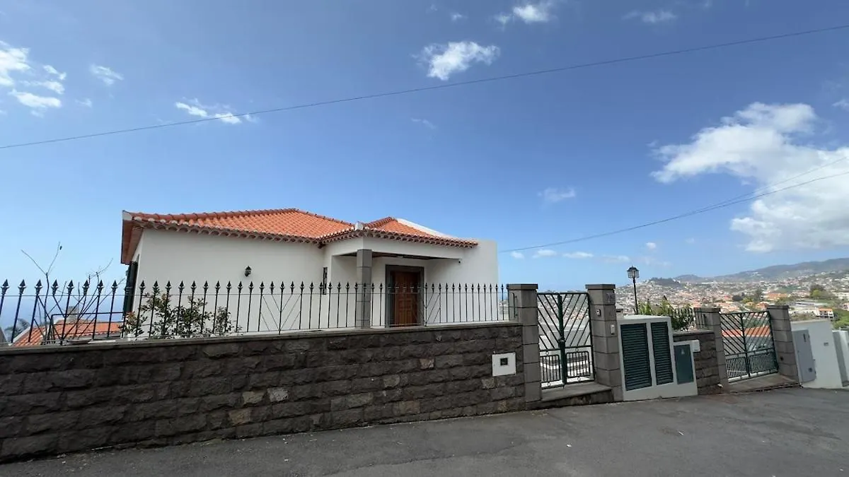 Ferienhaus Casa Mollivia - Breath Taking Views Over Funchal Portugal