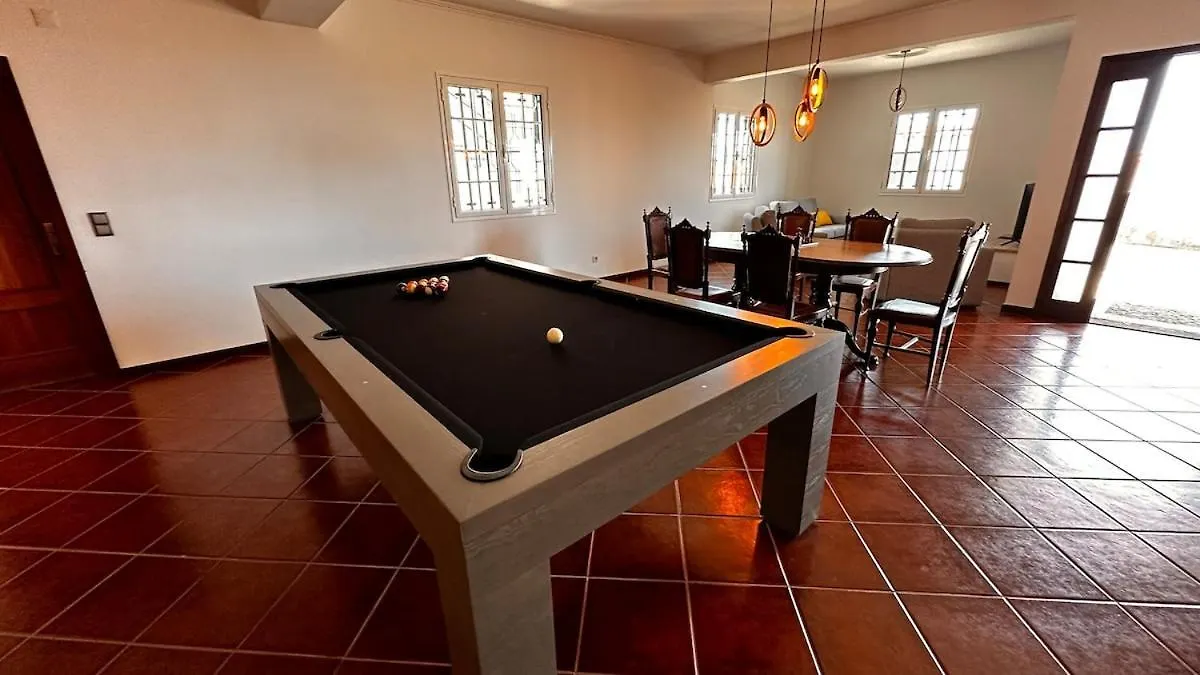 Casa Mollivia - Breath Taking Views Over Funchal بيت للعطل