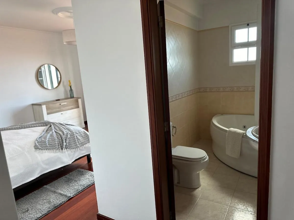 Casa Mollivia - Breath Taking Views Over Funchal 0*, فونشال
